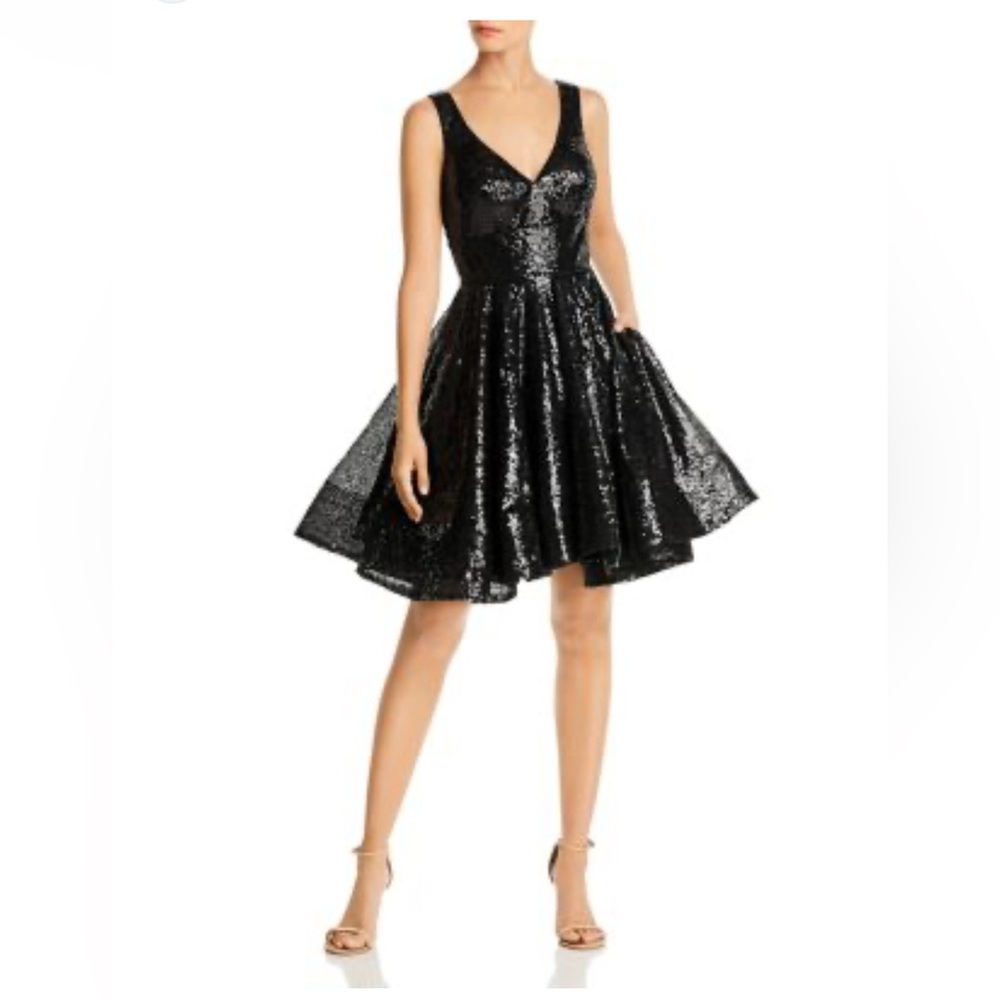 MAC DUGGAL Dress Size 4 Evening Gown Sequin Black Mini Fit & Flare NEW V Neck